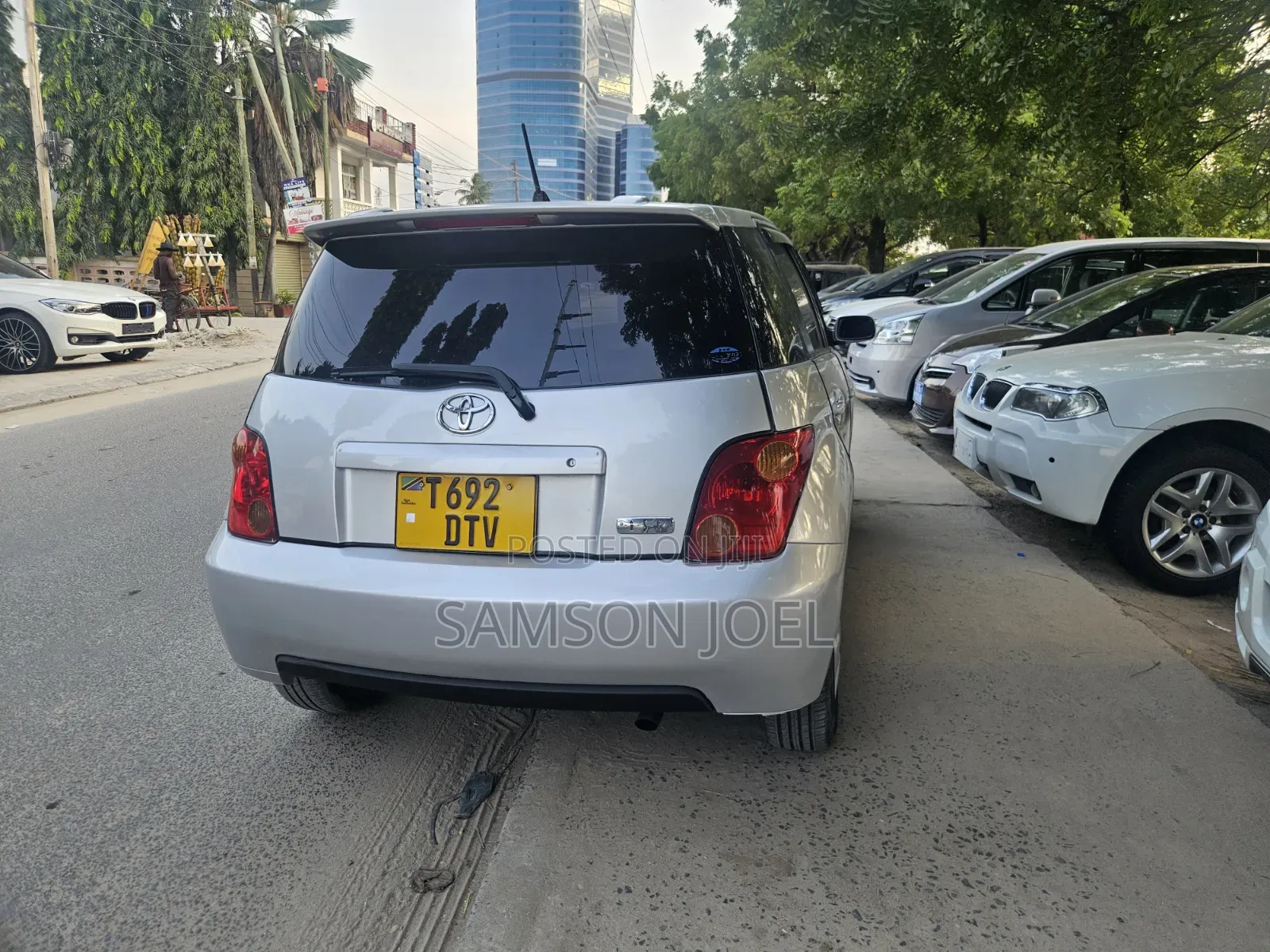 Toyota IST 2003 Silver