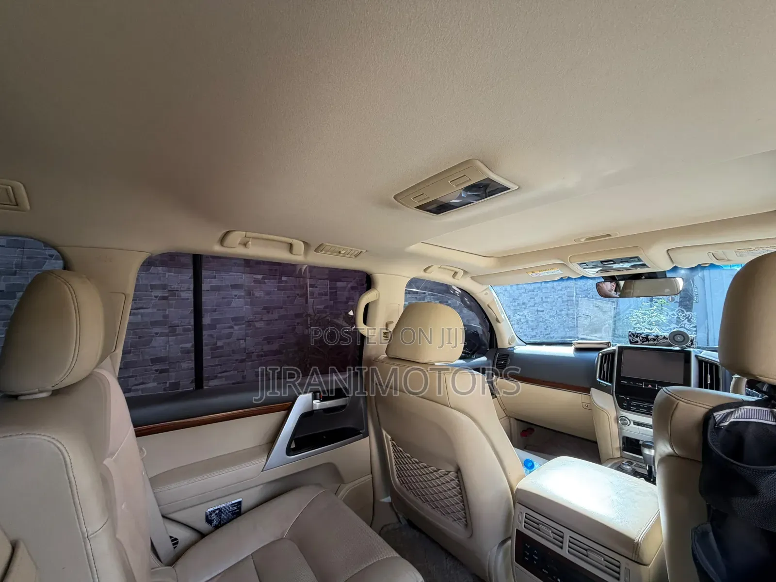 Toyota Land Cruiser 4.6 V8 ZX 2017 White
