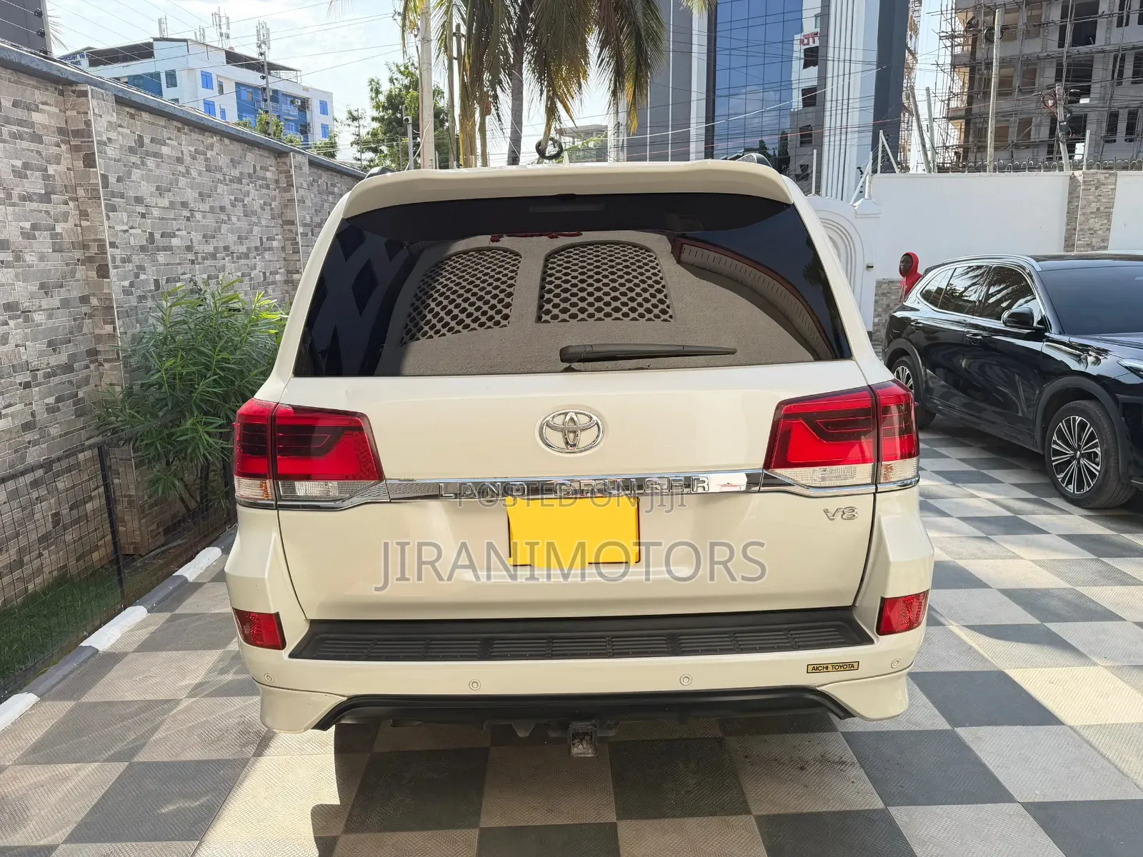 Toyota Land Cruiser 4.6 V8 ZX 2017 White