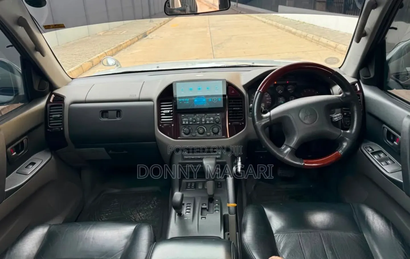Mitsubishi Pajero 2002 Silver