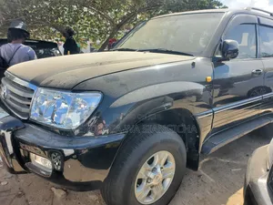Toyota Land Cruiser 2002 Black