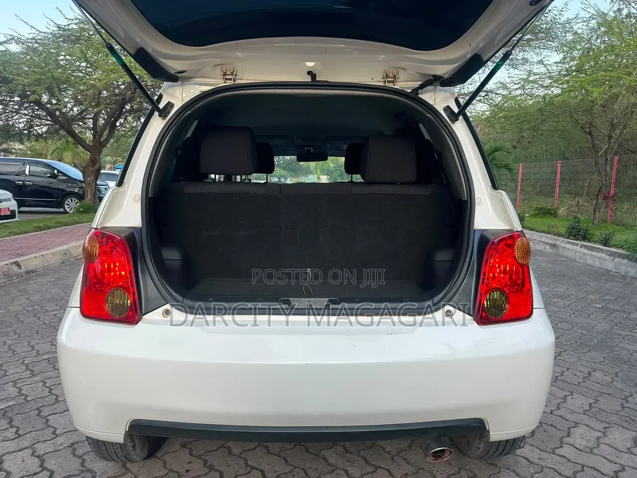 Toyota IST 2004 White