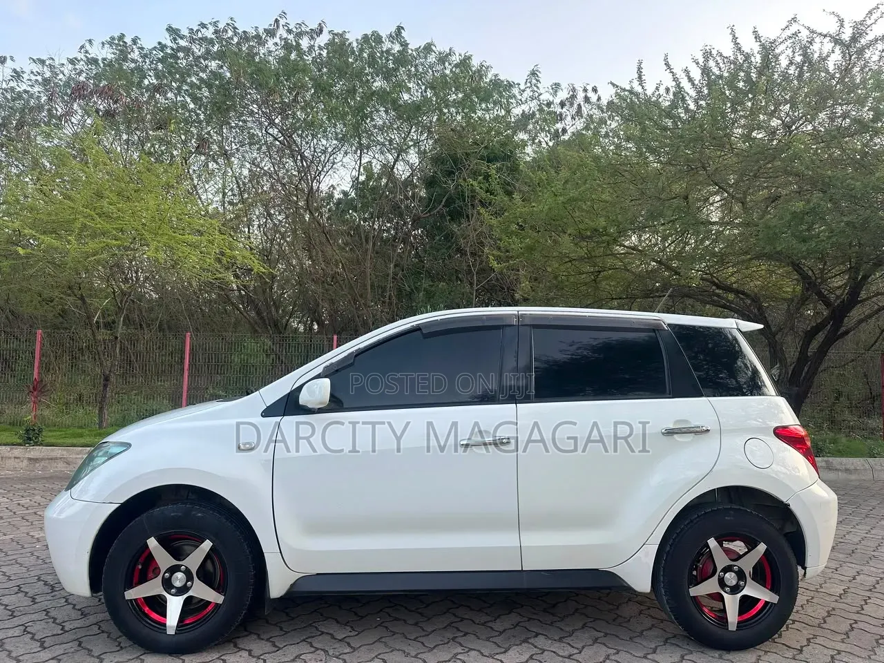 Toyota IST 2004 White