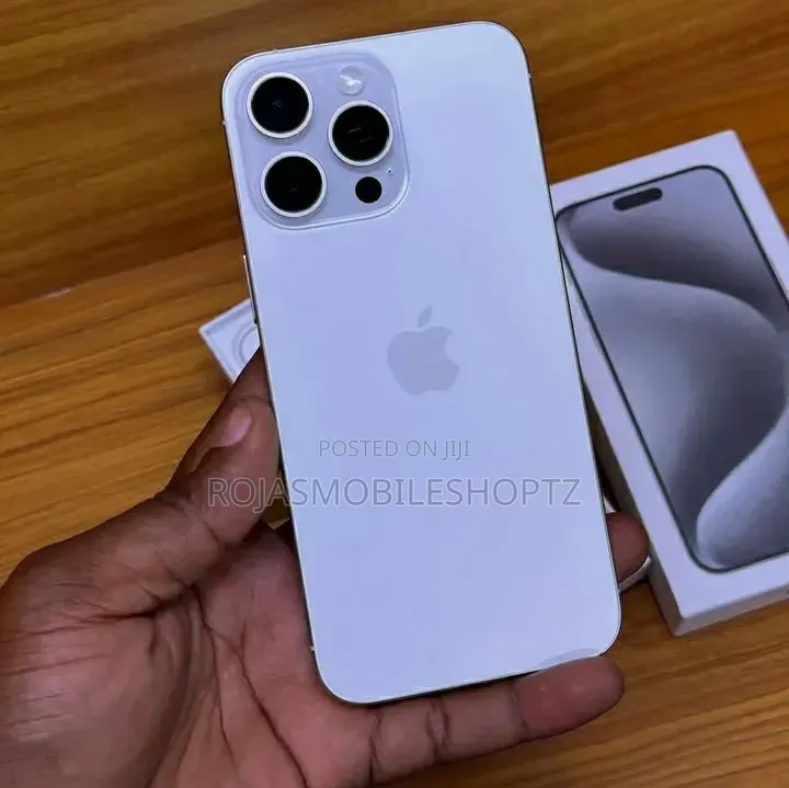 New Apple iPhone 15 Pro Max 512 GB White