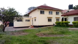 8bdrm House in Ediba Real Estate, Njiro for rent