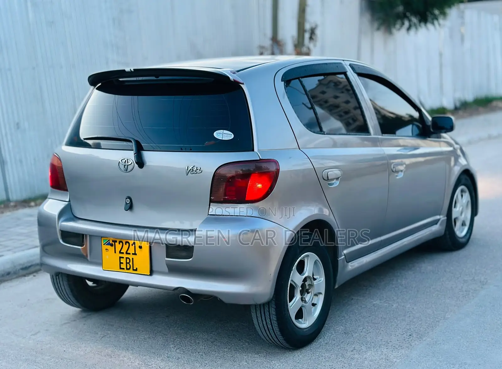 Toyota Vitz 2006 Gray