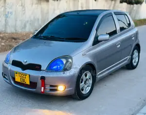 Toyota Vitz 2006 Gray