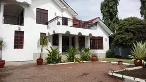 5bdrm House in Ediba Real Estate, Njiro for rent