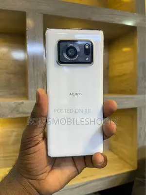 New Sharp Aquos R6 128 GB Black