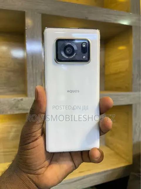 New Sharp Aquos R6 128 GB Black
