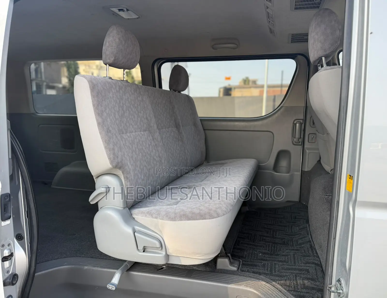 Toyota HiAce 2007 Silver