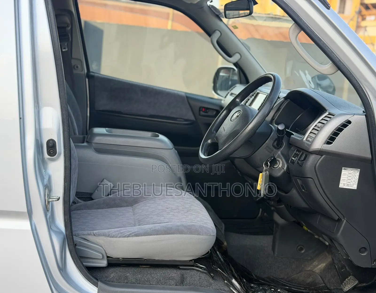 Toyota HiAce 2007 Silver