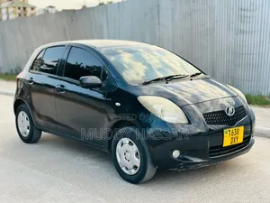 Toyota Vitz 2009 Black