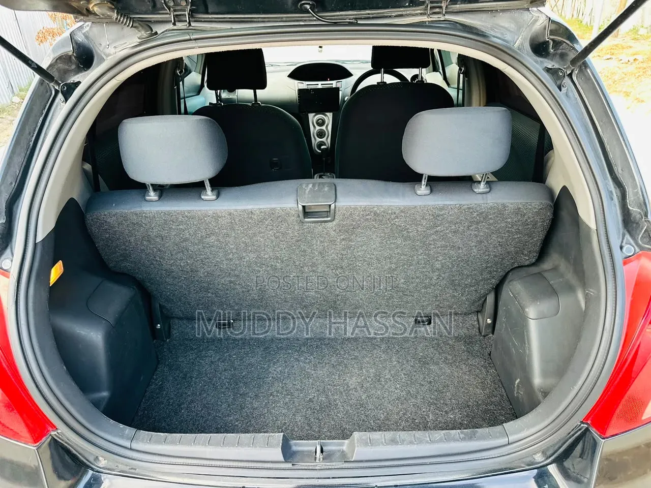 Toyota Vitz 2009 Black
