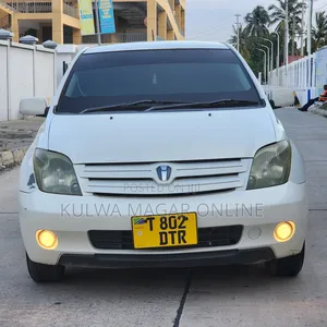 Toyota IST 2005 White