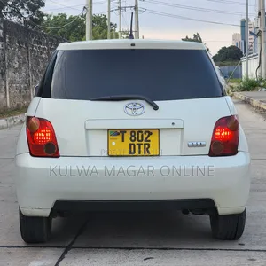 Toyota IST 2005 White