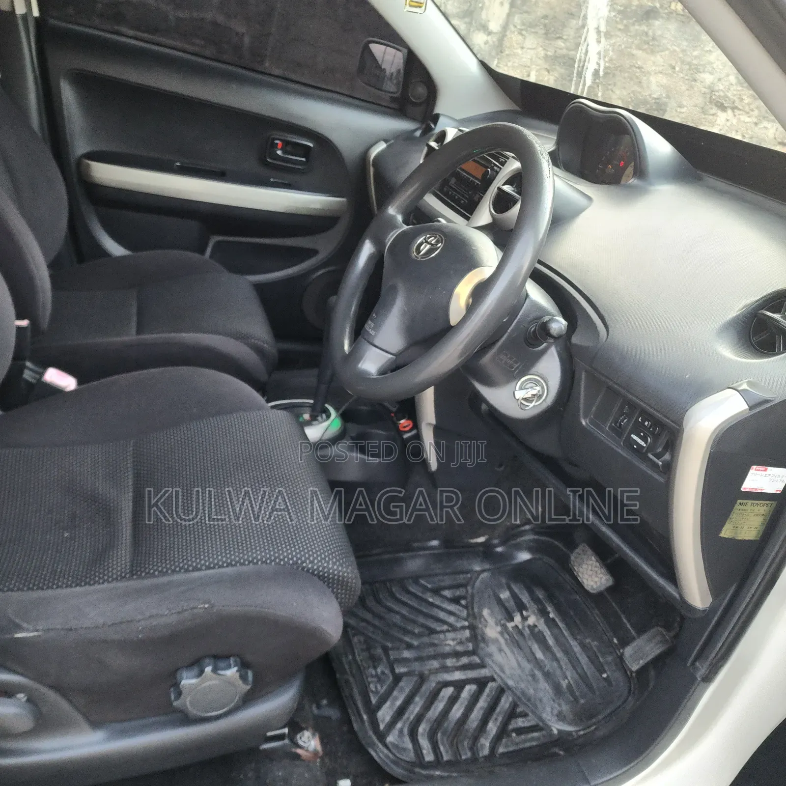 Toyota IST 2005 White