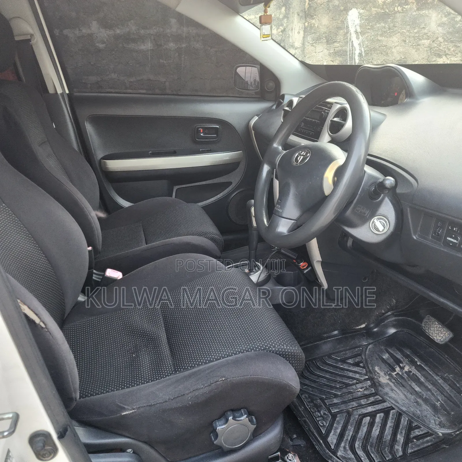 Toyota IST 2005 White