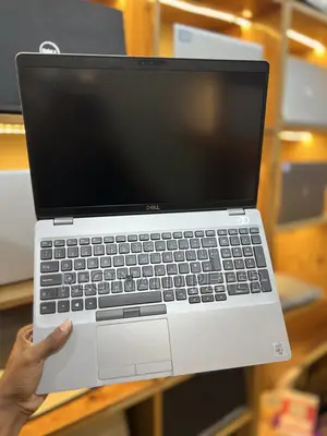 Laptop Dell Precision 15 3551 16GB Intel Core i7 HDD+SSD 256GB