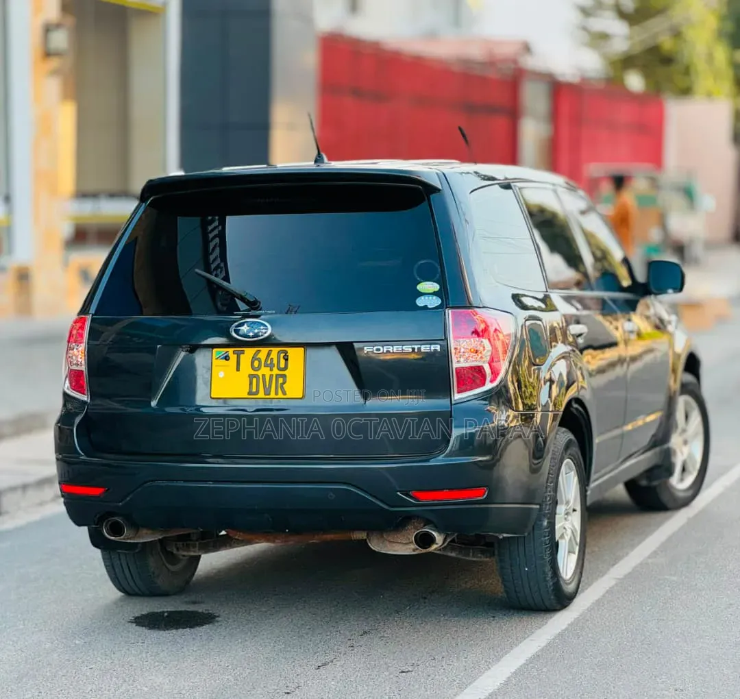 Subaru Forester 2010 Black