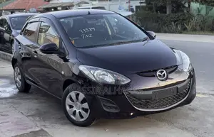 Mazda Demio 2012 Maroon