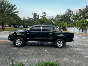 Toyota Hilux 2007 Black