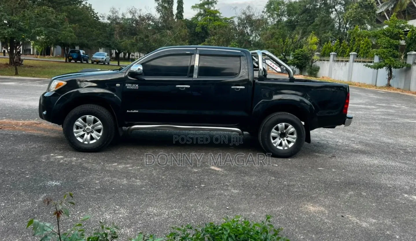 Toyota Hilux 2007 Black