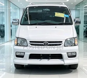 Toyota Noah 2001 White