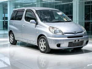 Toyota Fun Cargo 2004 Silver