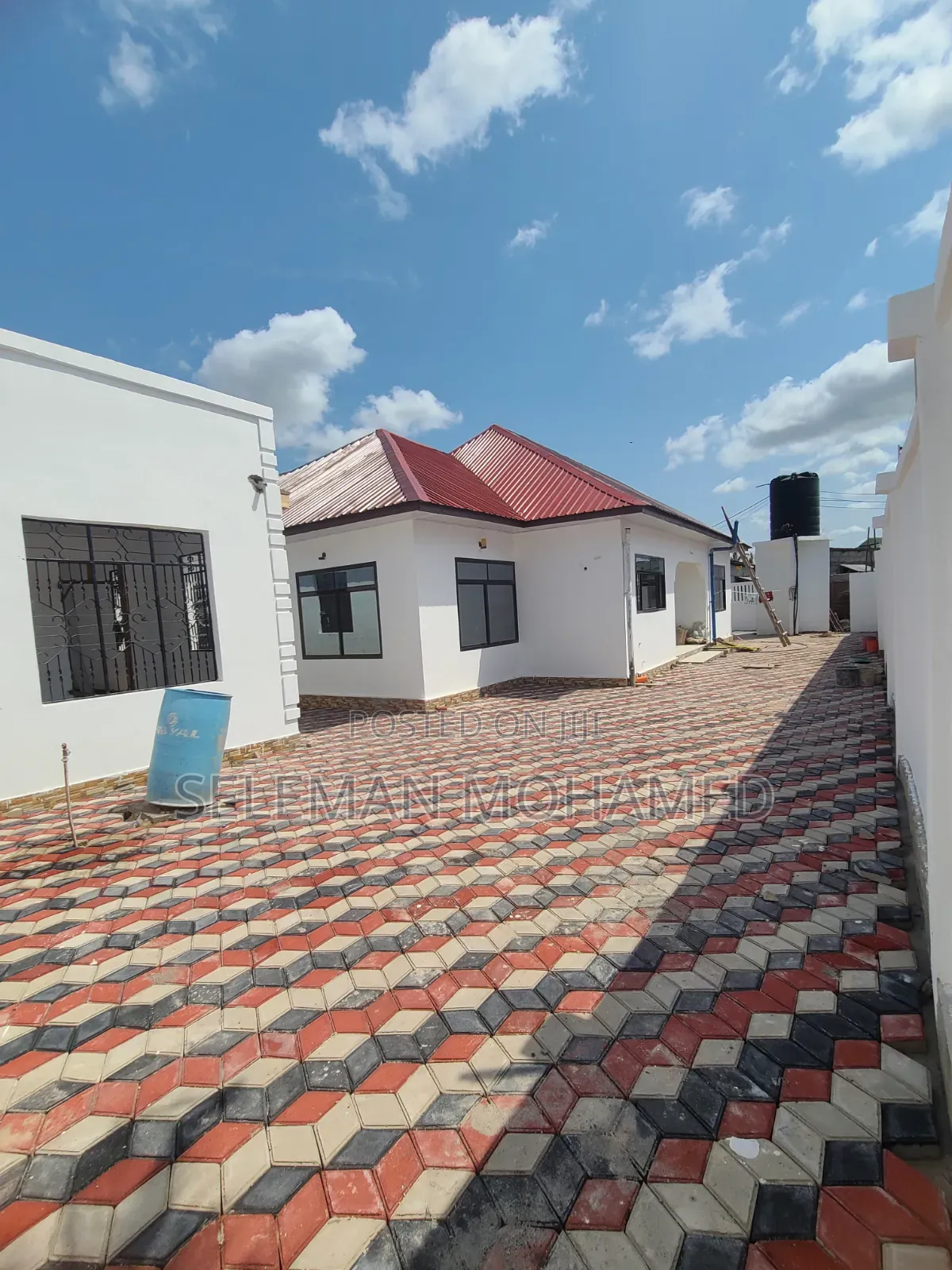 Furnished 3bdrm House in Biriani Real Estate, Chamazi for sale