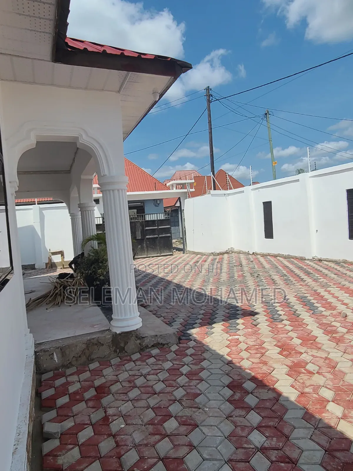 Furnished 3bdrm House in Biriani Real Estate, Chamazi for sale
