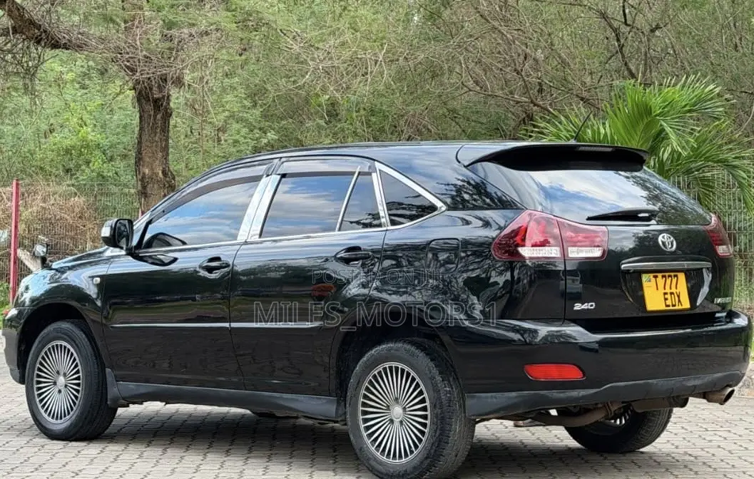 Toyota Harrier 2005 Black