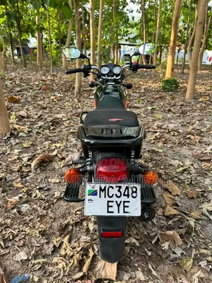 TVS HLX 125 2025 Black