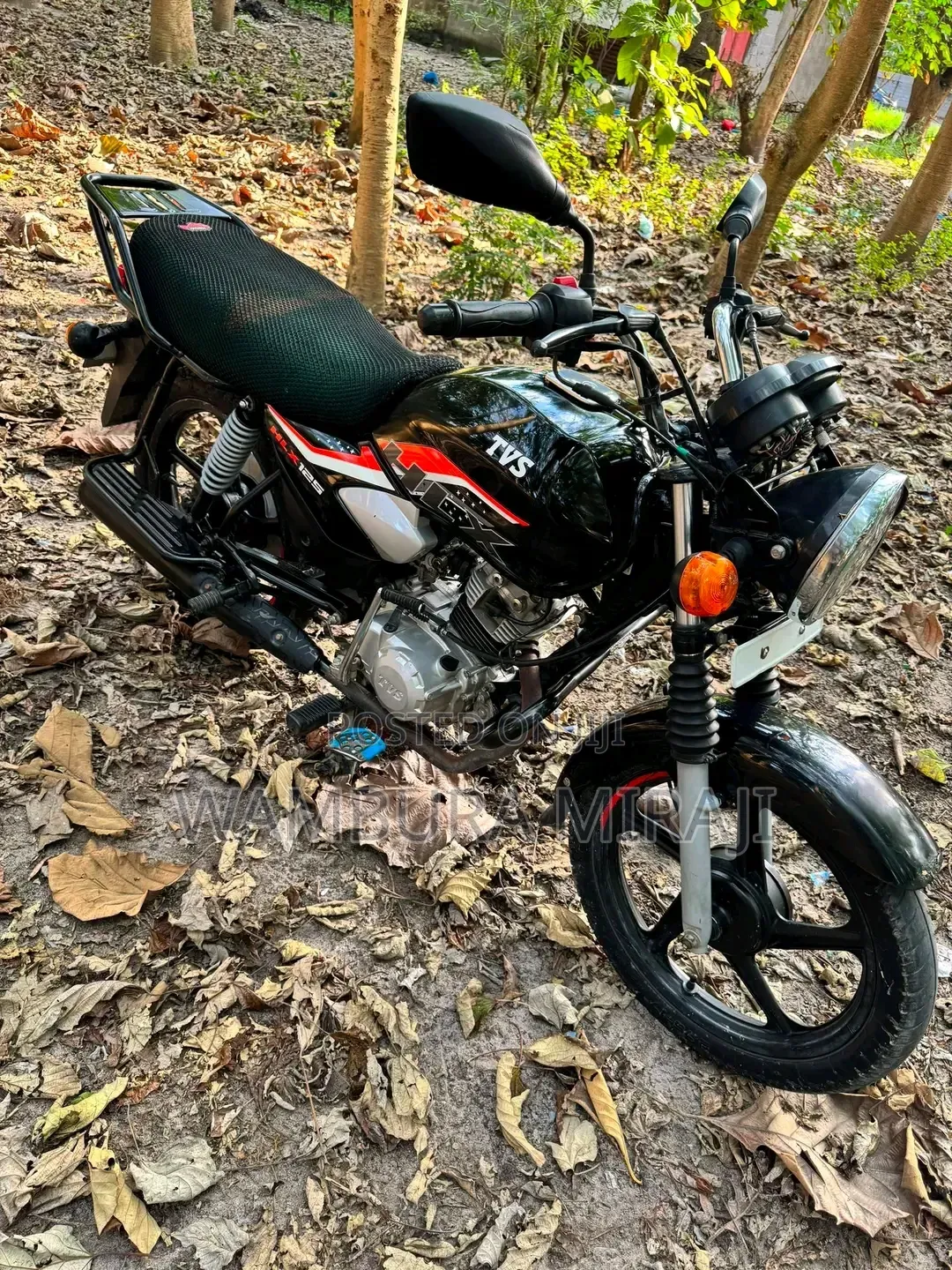 TVS HLX 125 2025 Black