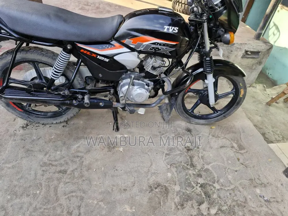 TVS HLX 125 2025 Black