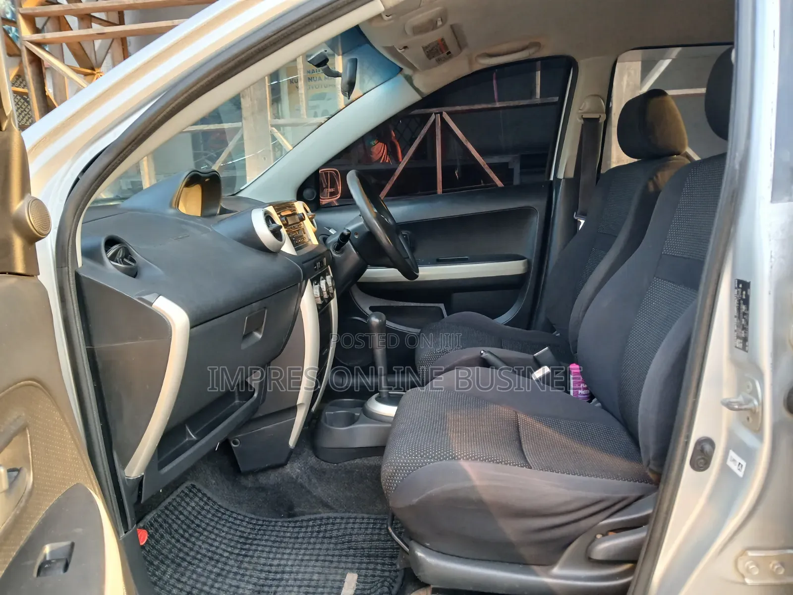 Toyota IST 2004 Silver