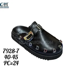 Toga Virilis Sandals Leather Material 40-45 Size