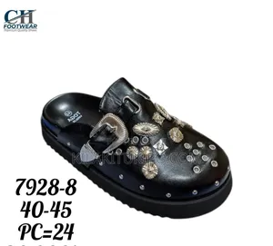 Toga Virilis Sandals Leather Material 40-45 Size