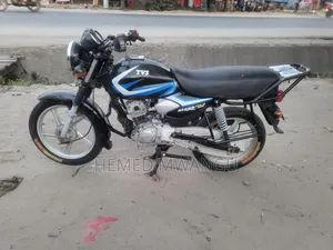 TVS HLX 125 2025 Blue