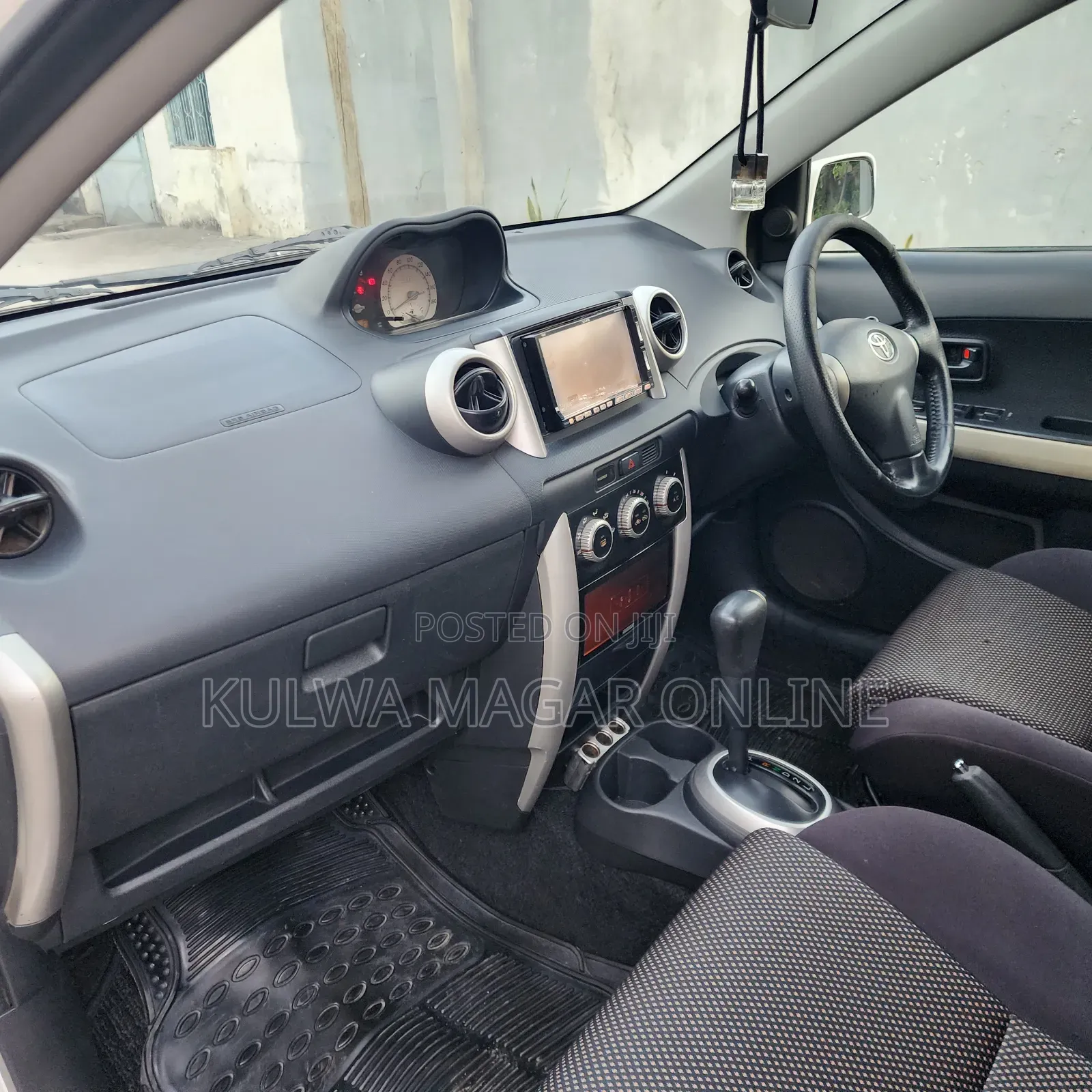 Toyota IST 2003 White