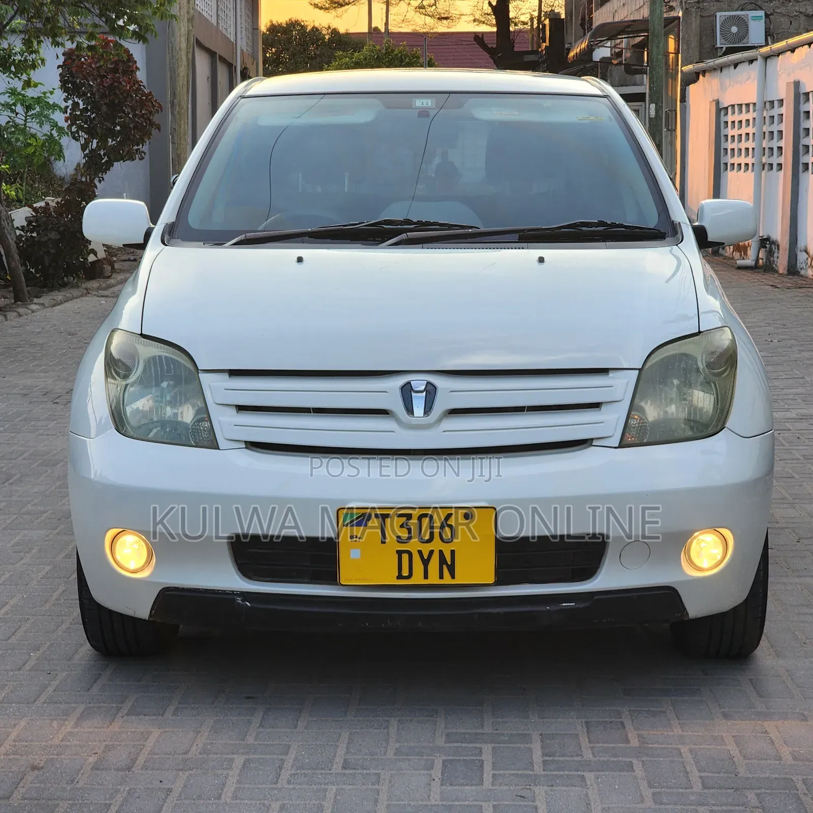 Toyota IST 2003 White