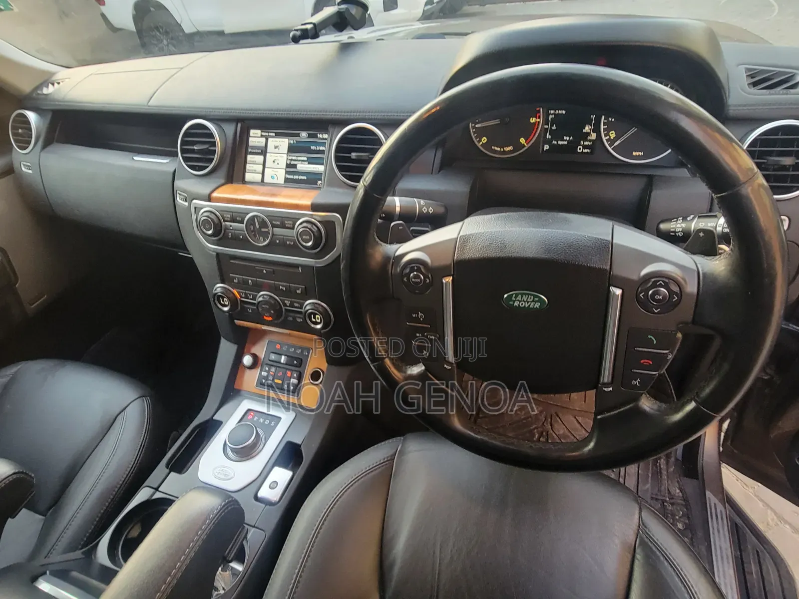 Land Rover Discovery 2013