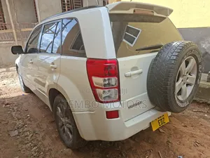 Suzuki Grand Vitara 2008 White