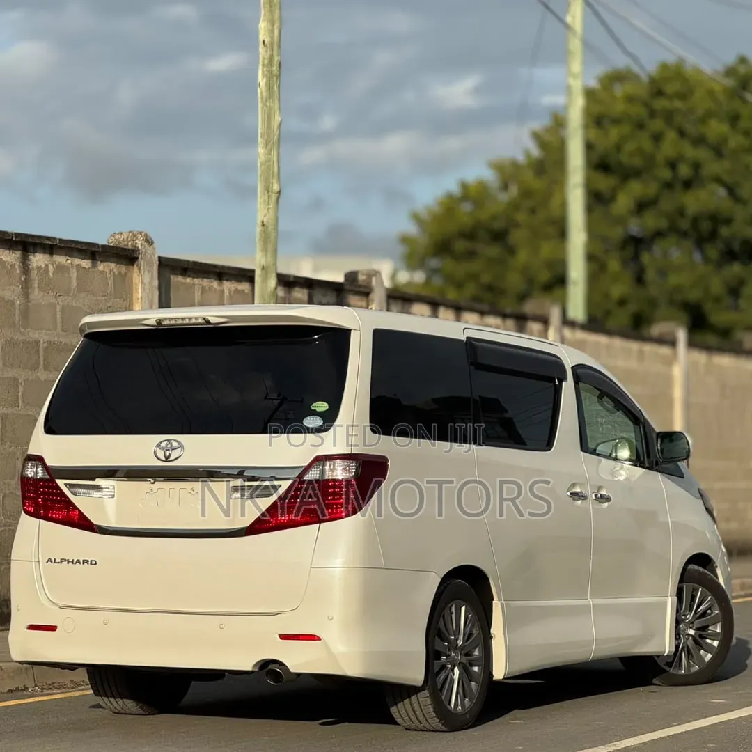 Toyota Alphard 2013 White