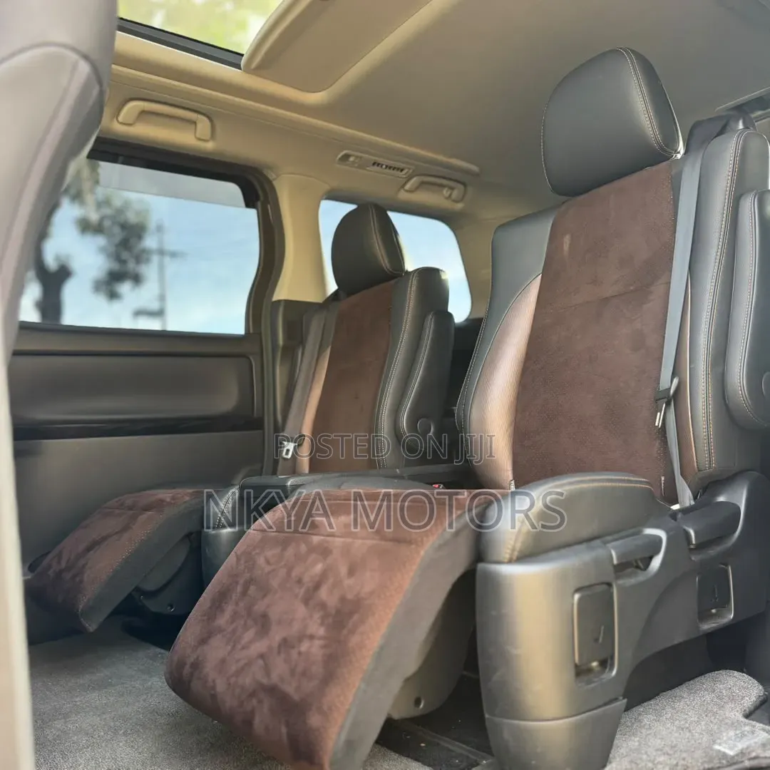 Toyota Alphard 2013 White