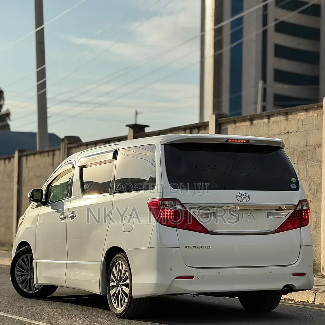 Toyota Alphard 2013 White