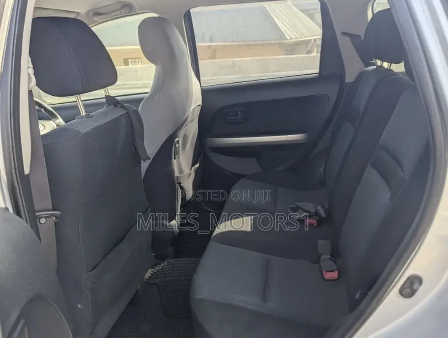 Toyota IST 2005 Silver