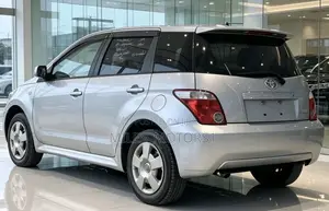 Toyota IST 2005 Silver