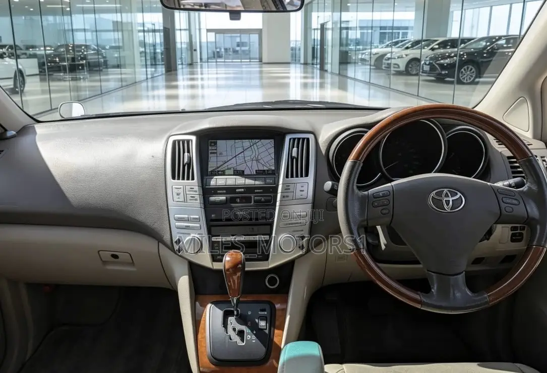 Toyota Harrier 2005 White