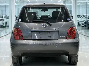 Toyota IST 2004 Gray